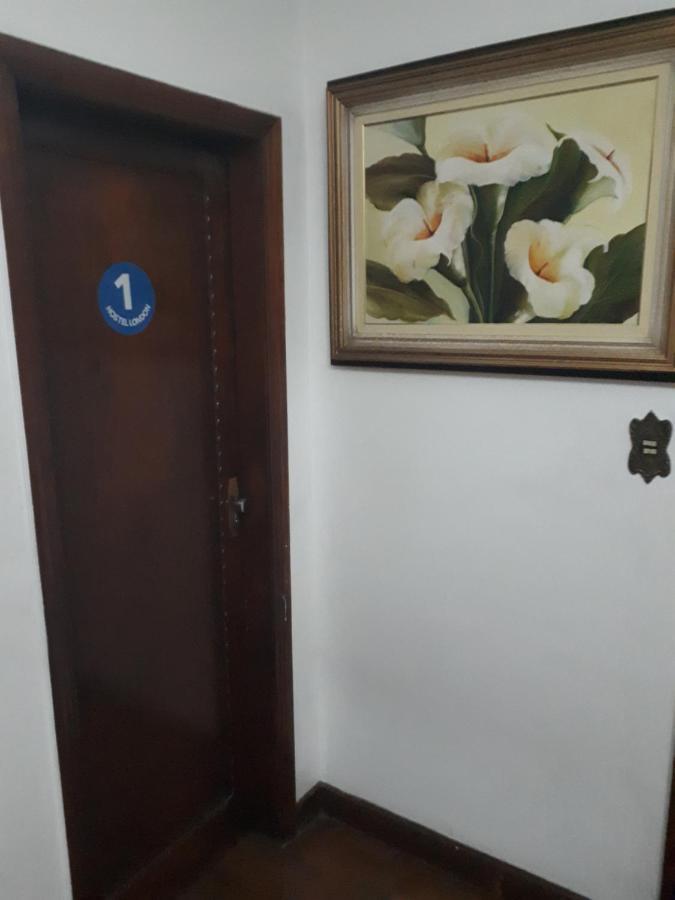 Hostel Jabuticaba 贝洛哈里桑塔 外观 照片