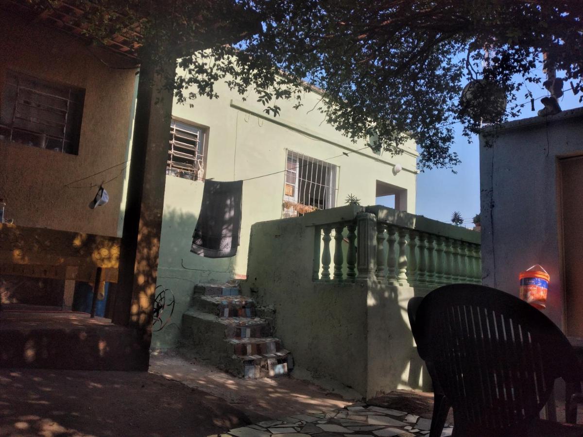 Hostel Jabuticaba 贝洛哈里桑塔 外观 照片
